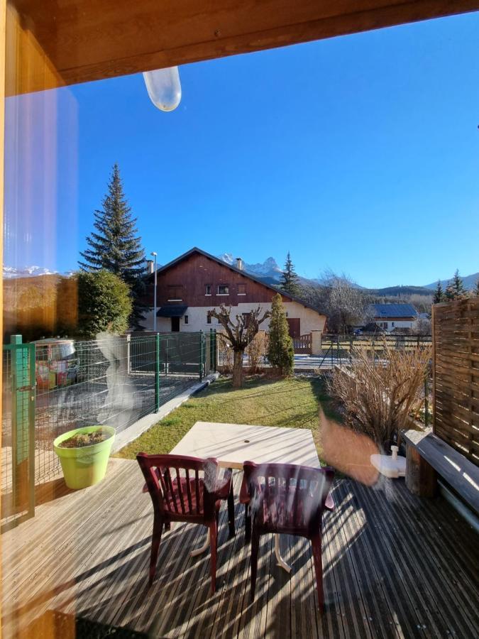 Maison + jardin vue sur les montagnes Barcelonnette Extérieur photo