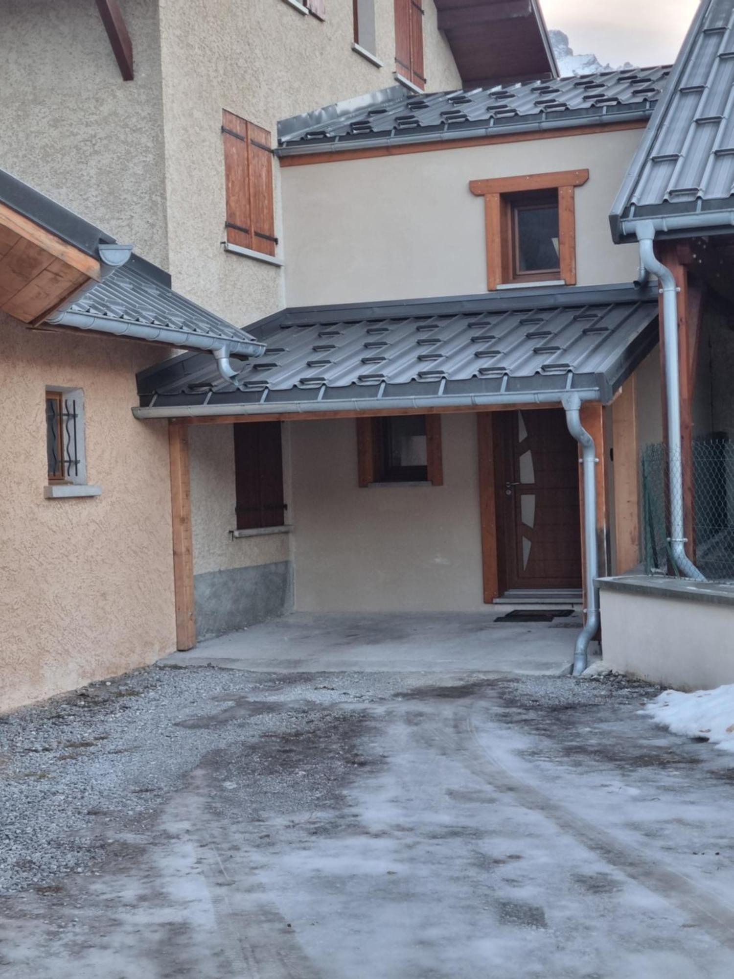 Maison + jardin vue sur les montagnes Barcelonnette Extérieur photo