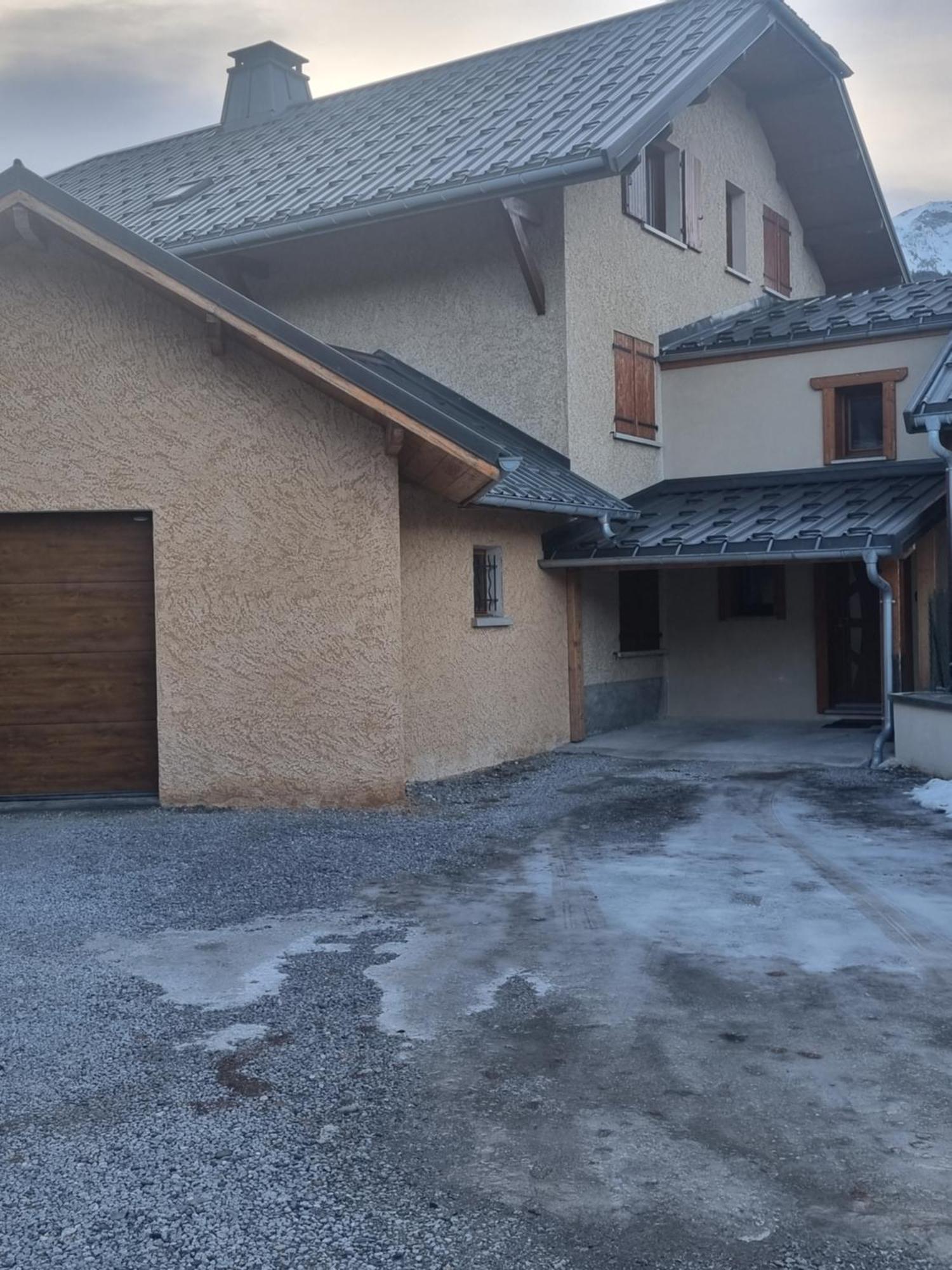 Maison + jardin vue sur les montagnes Barcelonnette Extérieur photo